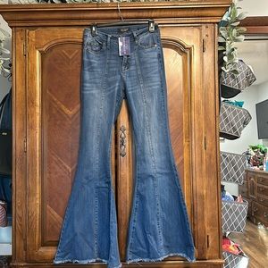 Judy Blue Super Flare Jeans
